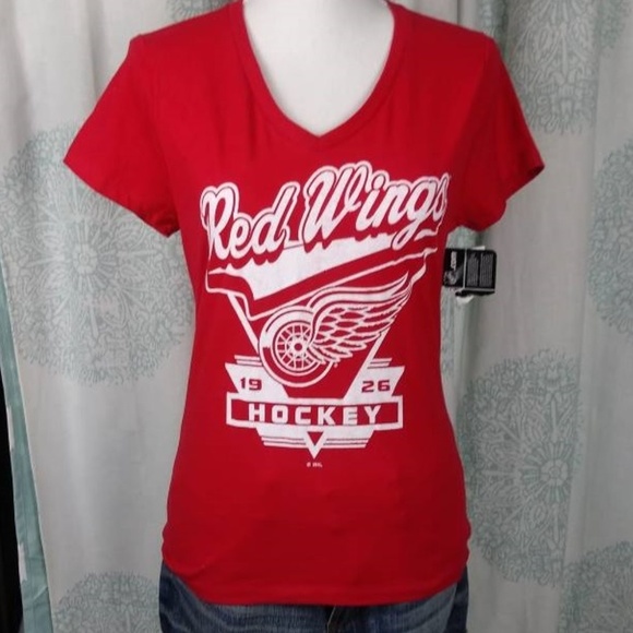 NHL Detroit Red Wings Hockey Tee Size Small - Picture 1 of 3